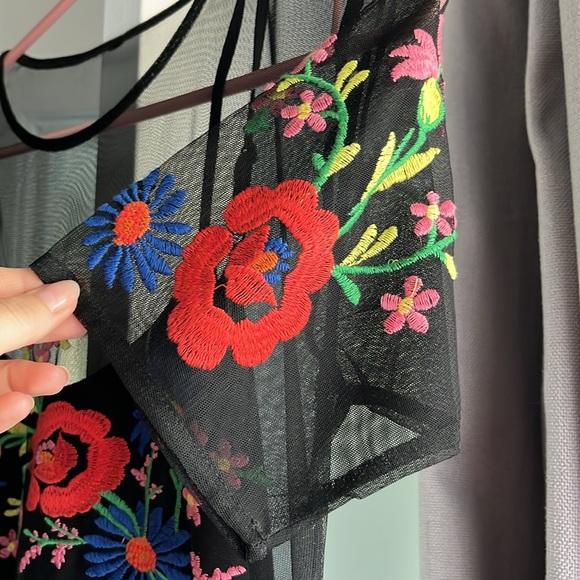 Embroidered sheer black dress - Picture 4 of 5